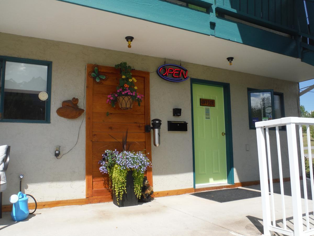 Robber'S Roost Motel New Hazelton 외부 사진