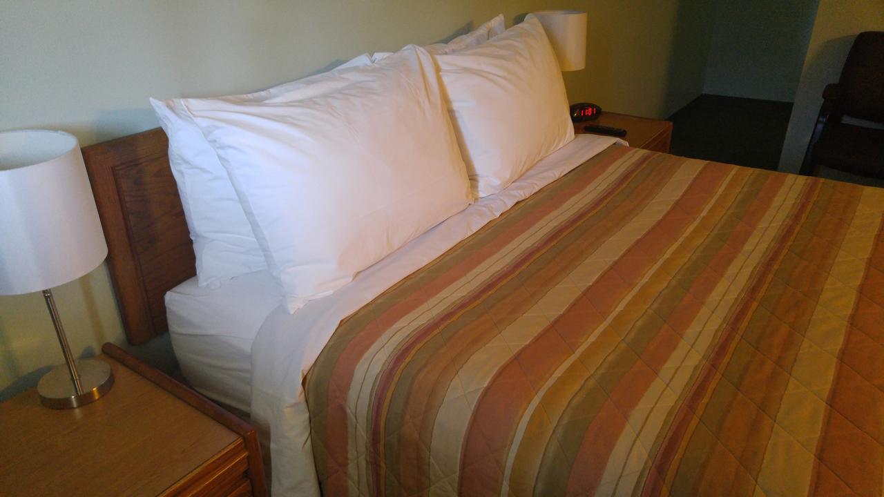 Robber'S Roost Motel New Hazelton 외부 사진